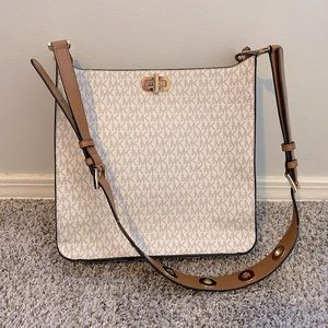 Michael Kors Crossbody Purse